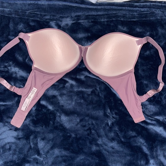 EUC Demi Victoria’s Secret bra 34DD. - Picture 2 of 2